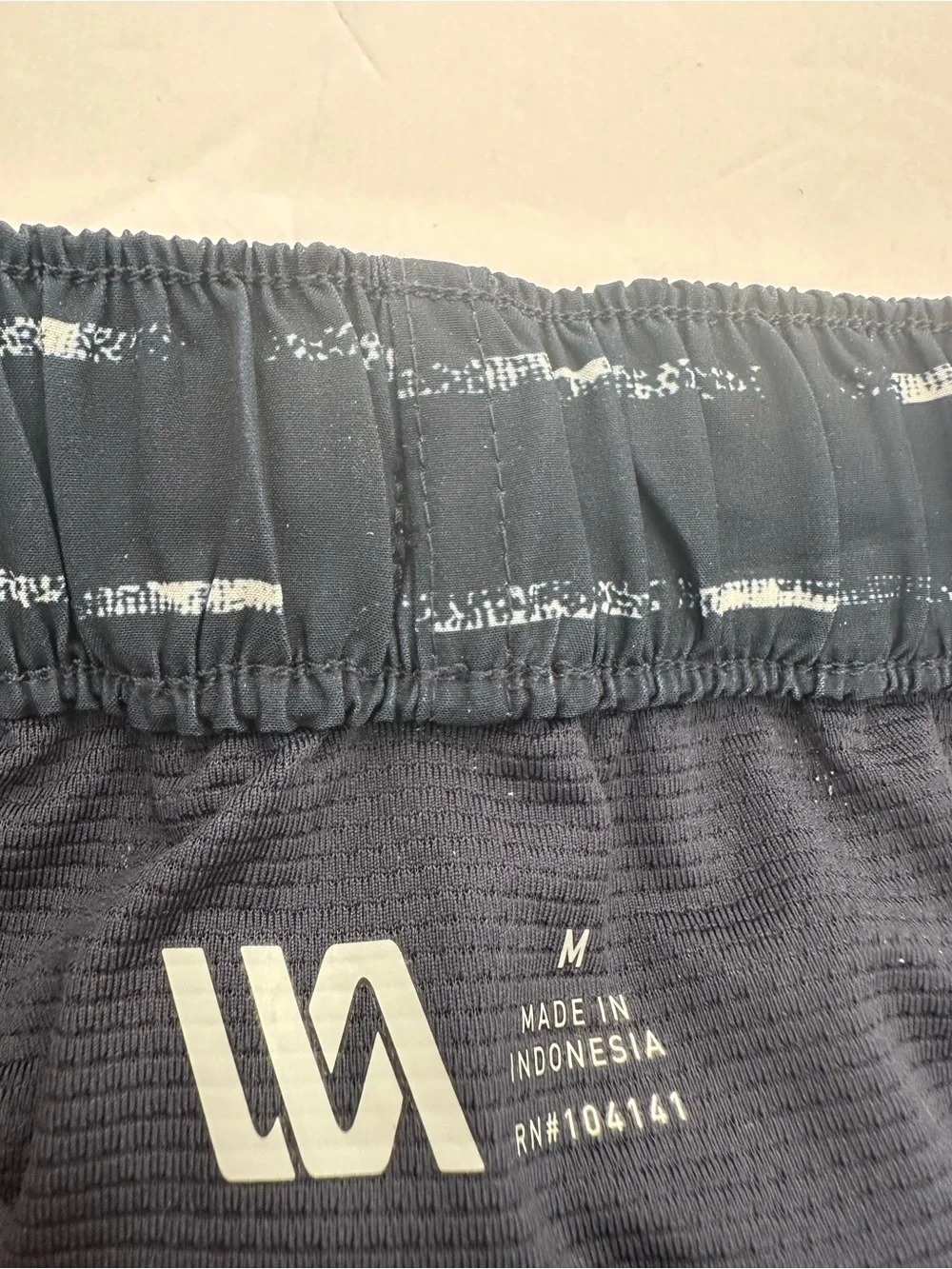 NWT VRST Men’s 5” Resort Short Navy/Sand Washed Stripe - Size M
